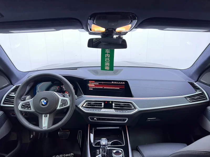 BMW X7 M60i 2022 #29 BMW X7 M60i 2022 car image #29