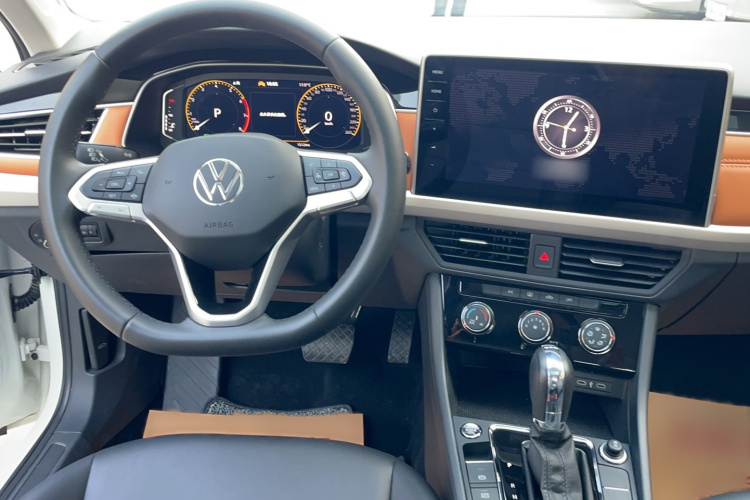Volkswagen Bora 2024 car image #11