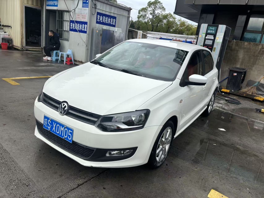Volkswagen Polo 2014 صورة سيارة 