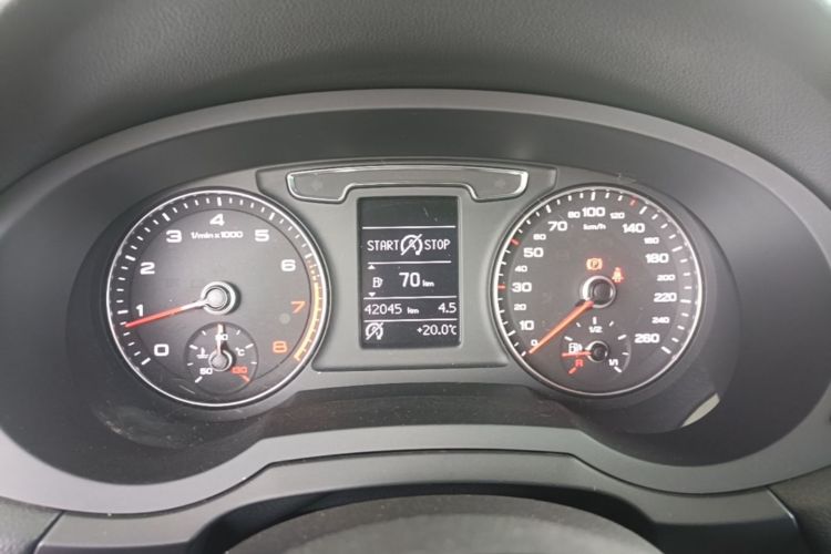 Audi Q3 2018 #12 Audi Q3 2018 car image #12
