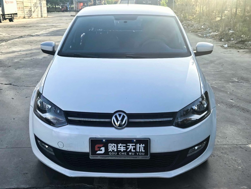 Volkswagen Polo 2013 Volkswagen Polo 2013 изображение автомобиля