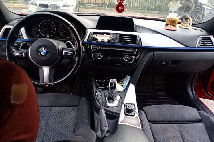 BMW 3 Series 2017 car image #12