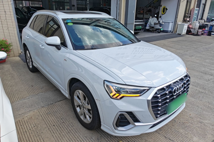 Audi Q3 2020 #4 Audi Q3 2020 car image #4