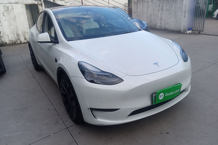 Tesla Model Y 2023 #4 Tesla Model Y 2023 car image #4