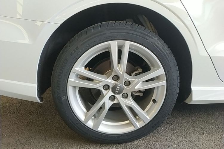 Audi A3 2021 immagine di auto #10