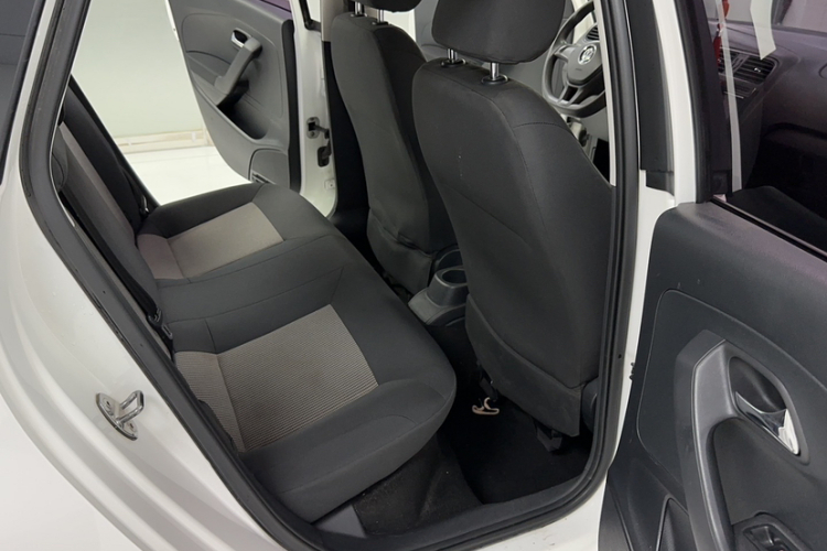 Volkswagen Polo 2018 car image #9