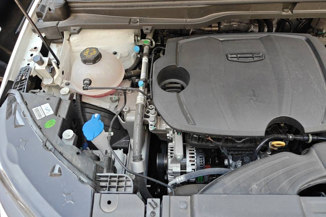 GEELY Coolray 2024 imagen de coche #11