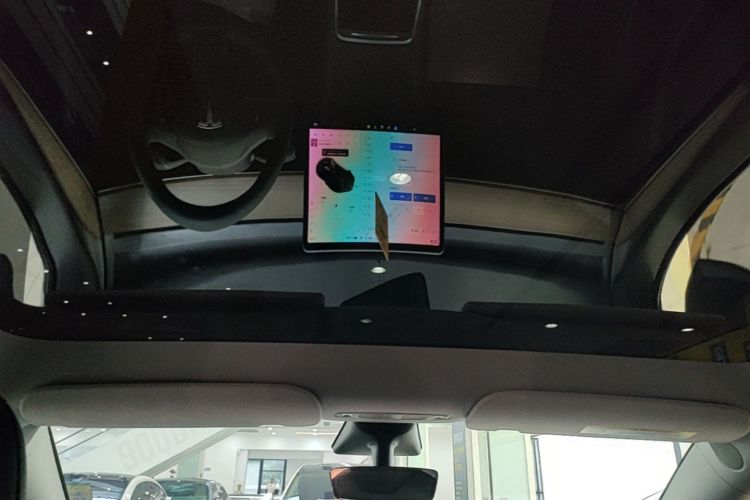 Tesla Model Y 2021 #18 Tesla Model Y 2021 car image #18