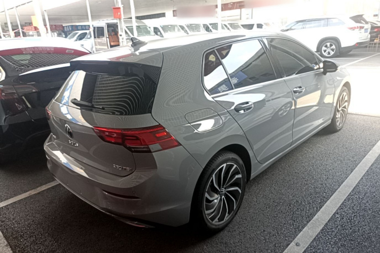 Volkswagen Golf 2025 #7 Volkswagen Golf 2025 car image #7