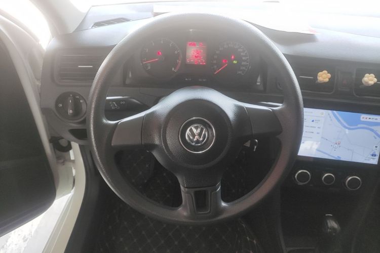 Volkswagen Santana 2016 car image #11