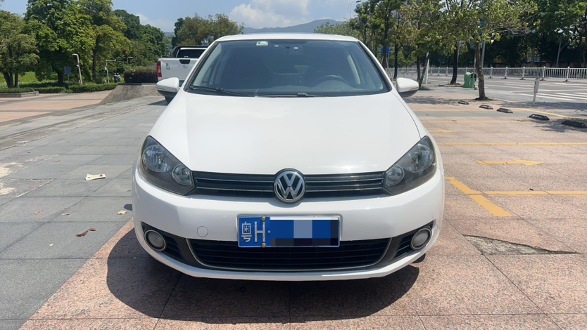 Volkswagen Golf 2013 car image #2