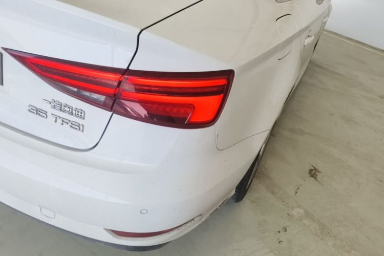 Audi A3 2018 car image #8