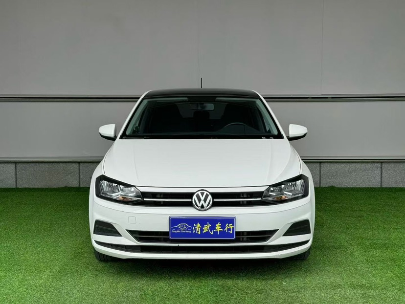 Volkswagen Polo 2020 car image #2