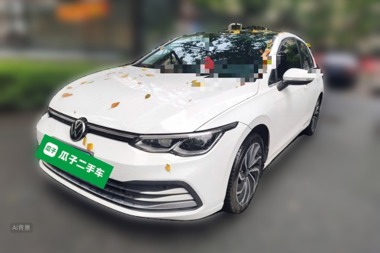 Volkswagen Golf 2024 car image #2