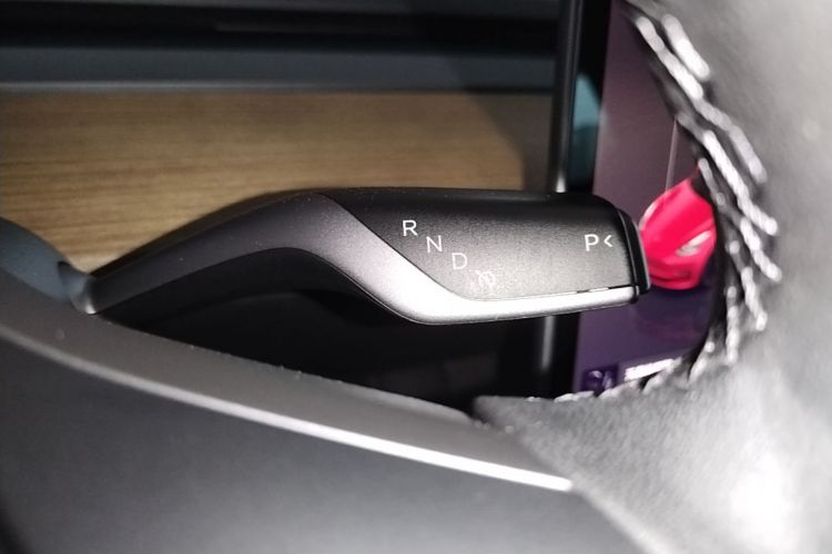 Tesla Model 3 2022 car image #14