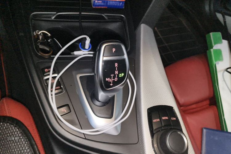 BMW 3 Series 2019 #16 BMW 3 Series 2019 car image #16