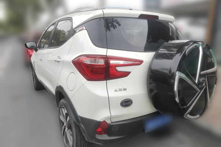 BYD Yuan 2016 #5 BYD Yuan 2016 car image #5