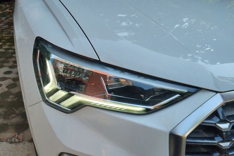 Audi Q3 2019 #8 Audi Q3 2019 car image #8