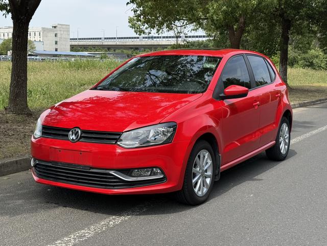 Volkswagen Polo 2015 #16 Volkswagen Polo 2015 car image #16