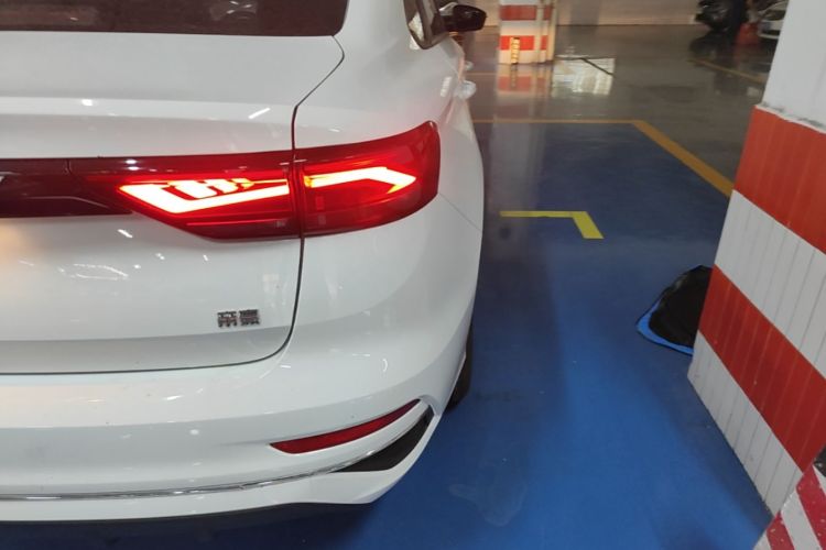 GEELY Emgrand 2025 #8 GEELY Emgrand 2025 car image #8