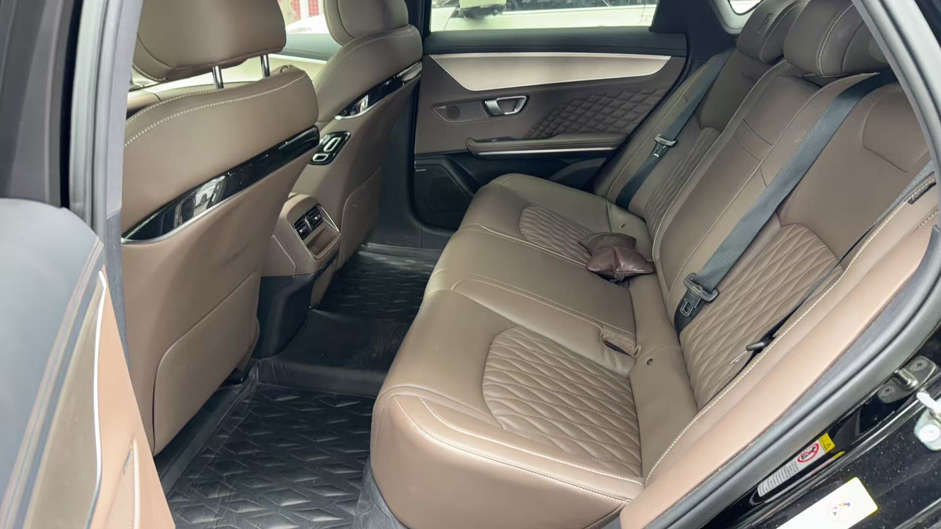 BYD Han 2023 car image #5