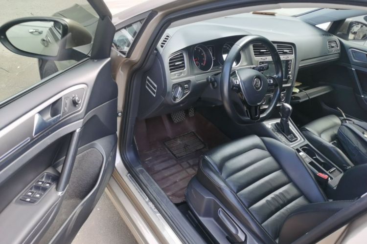 Volkswagen Golf 2016 car image #18