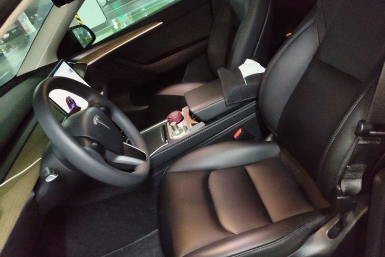 Tesla Model Y 2023 #19 Tesla Model Y 2023 car image #19