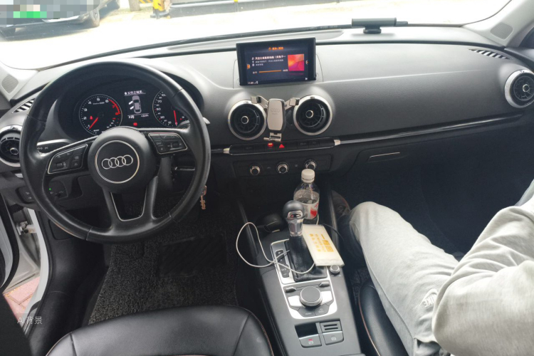 Audi A3 2019 car image #11