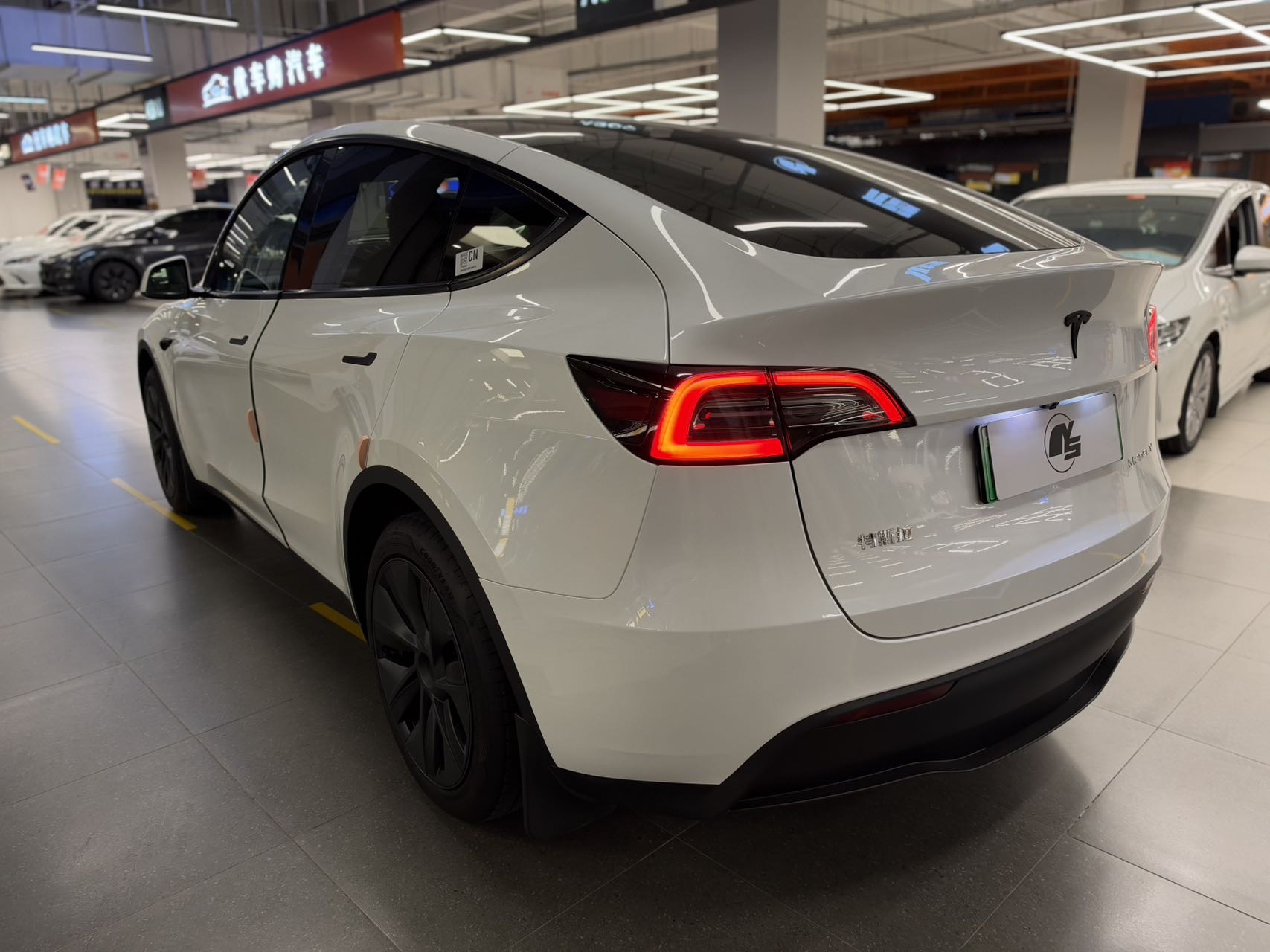 Tesla Model Y 2024 car image #6
