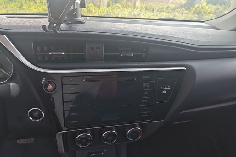 Toyota Corolla 2019 #13 Toyota Corolla 2019 car image #13