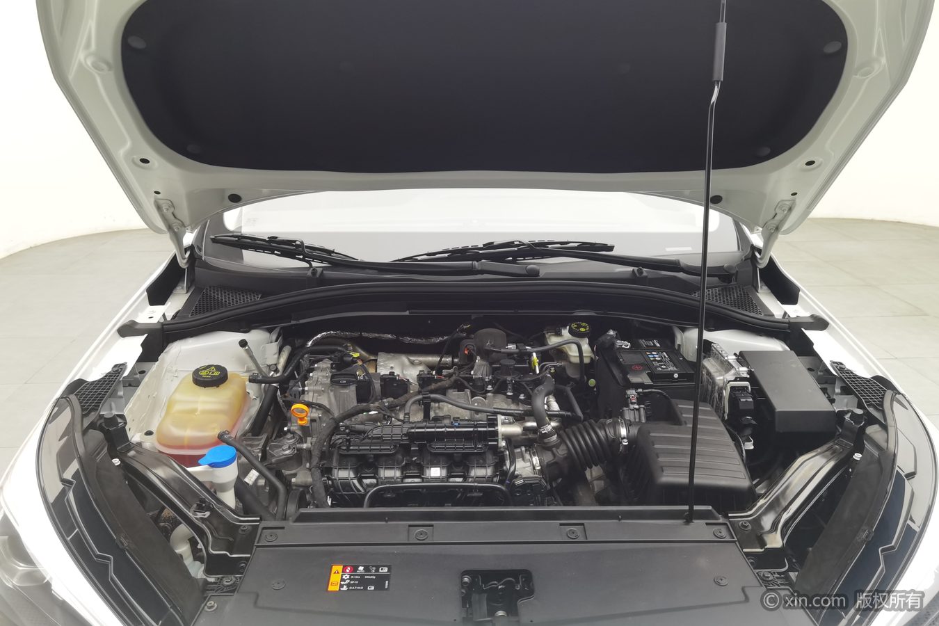 Roewe i5 2025 #18 Roewe i5 2025 car image #18