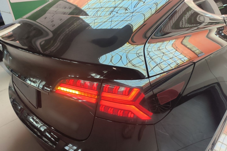 Tesla Model 3 2020 immagine di auto #8