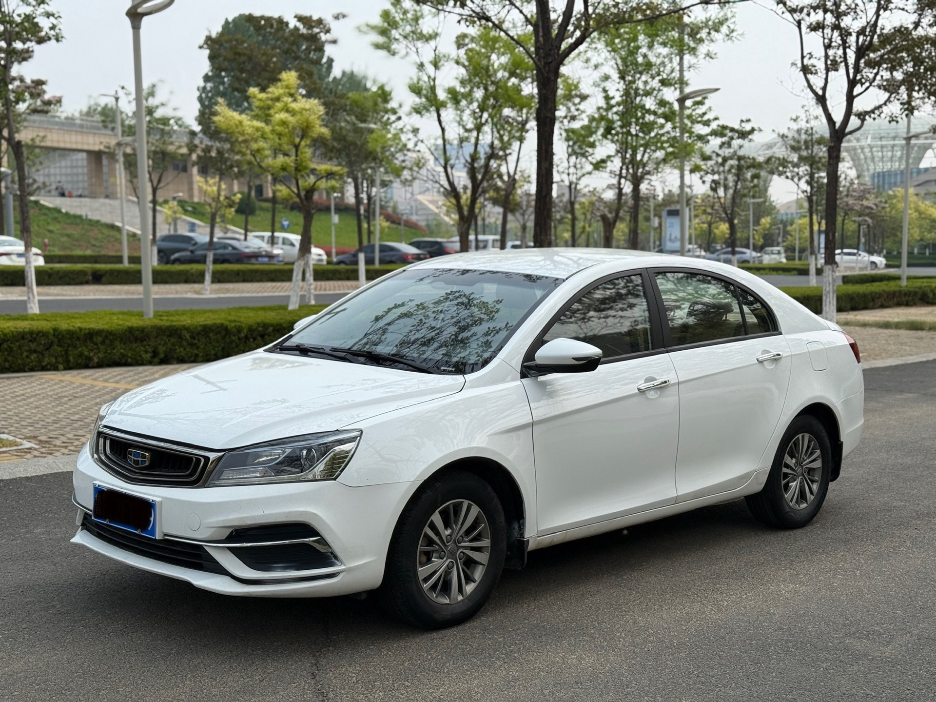 GEELY Emgrand 2018 car image 