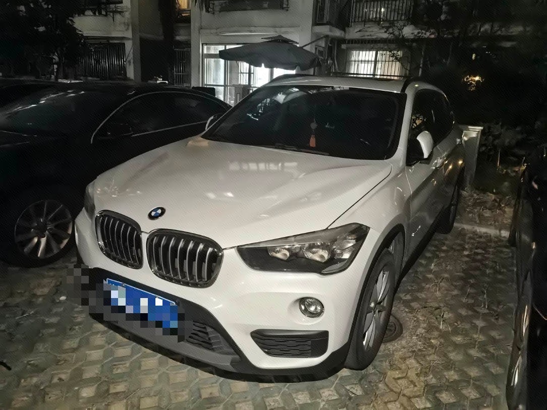 BMW X1 2017 BMW X1 2017 car image