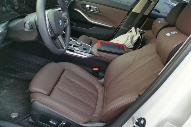 BMW 3 Series 2024 #15 BMW 3 Series 2024 car image #15