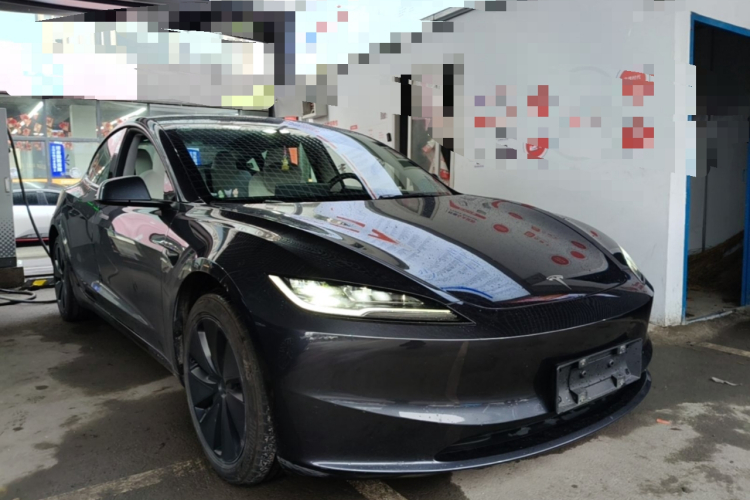 Tesla Model 3 2025 #4 Tesla Model 3 2025 car image #4
