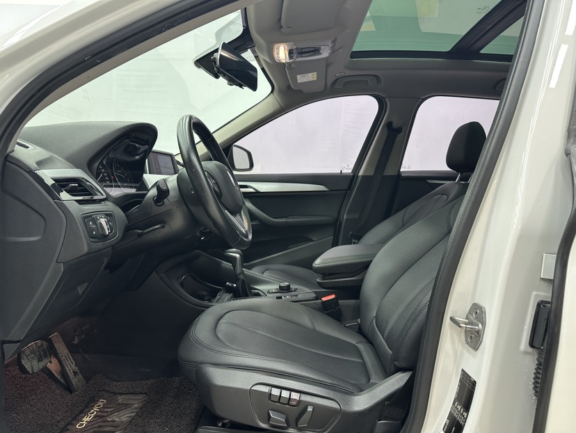 BMW X1 2018 #4 BMW X1 2018 car image #4