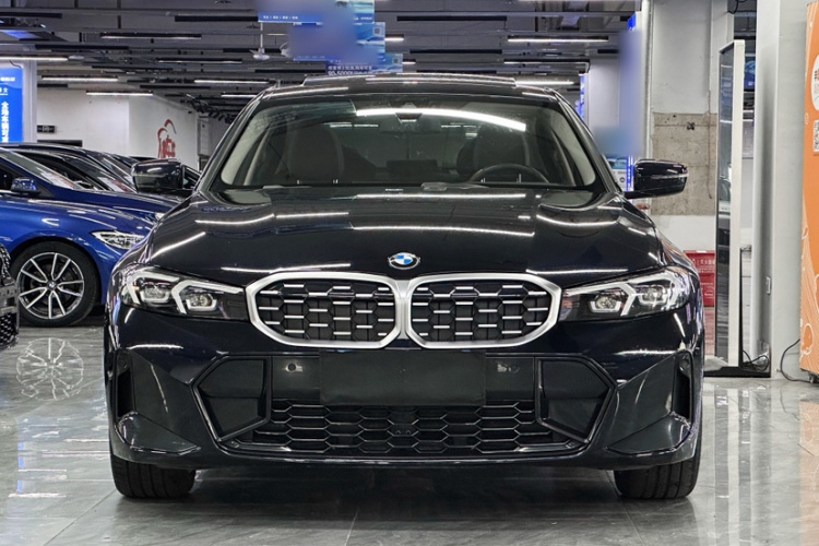 BMW 3 Series 2023 image de voiture #9