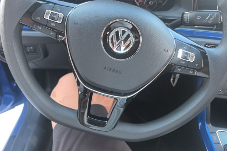 Volkswagen Polo 2019 car image #11