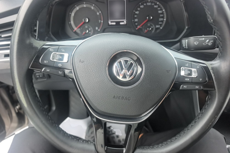 Volkswagen Bora 2020 car image #11