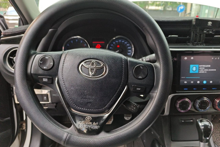 Toyota Corolla 2017 car image #11