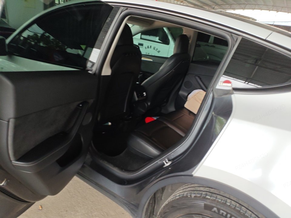 Tesla Model Y 2022 #7 Tesla Model Y 2022 car image #7