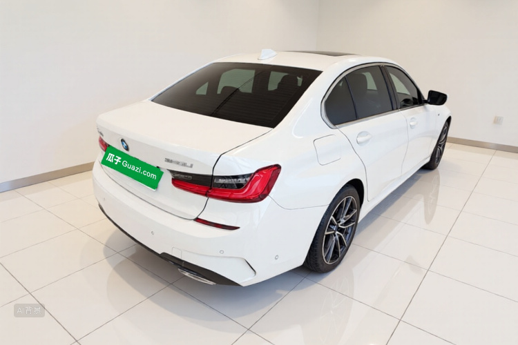 BMW 3 Series 2021 #7 BMW 3 Series 2021 car image #7