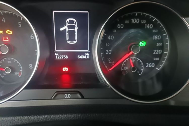 Volkswagen Golf 2016 car image #12