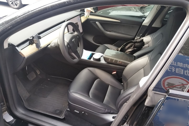 Tesla Model Y 2023 #15 Tesla Model Y 2023 car image #15