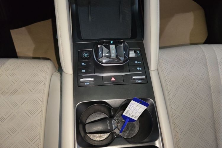 BYD YuanUP 2024 #14 BYD YuanUP 2024 car image #14