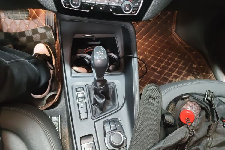 BMW X1 2017 imagen de coche #16