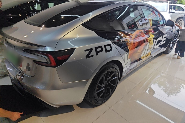 Tesla Model 3 2024 car image #7