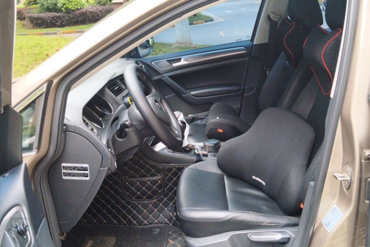 Volkswagen Golf 2016 car image #17