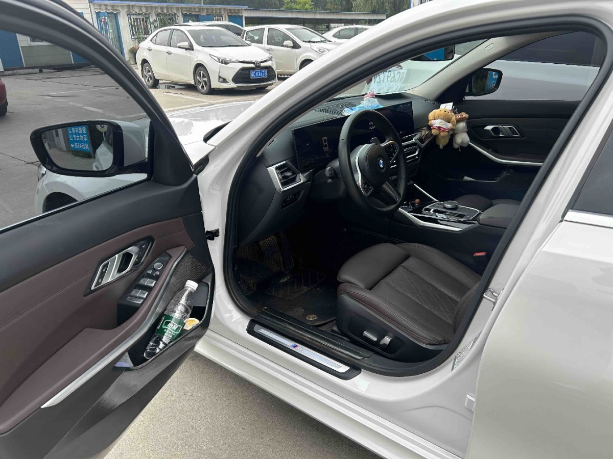 BMW 3 Series 2023 car image #9